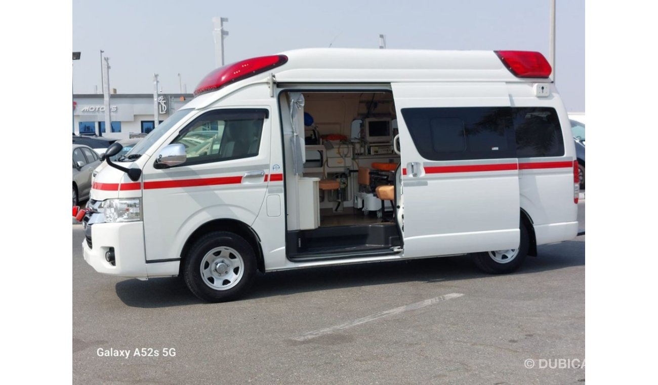 Toyota Hiace TOYOTA HIACE ORIGINAL JAPANI AMBULANCE RIGHT HAND DRIVE 2.7 PETROL AUTOMATIC