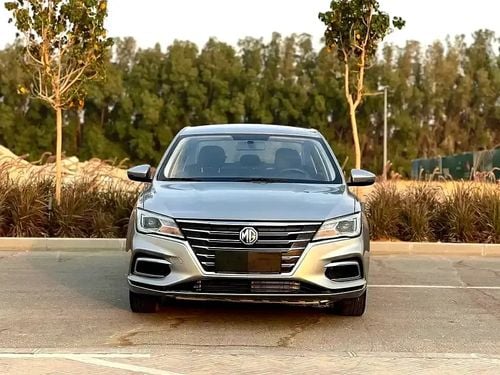 أم جي 5 LUX MG 5 2025 مواصفات خليجية