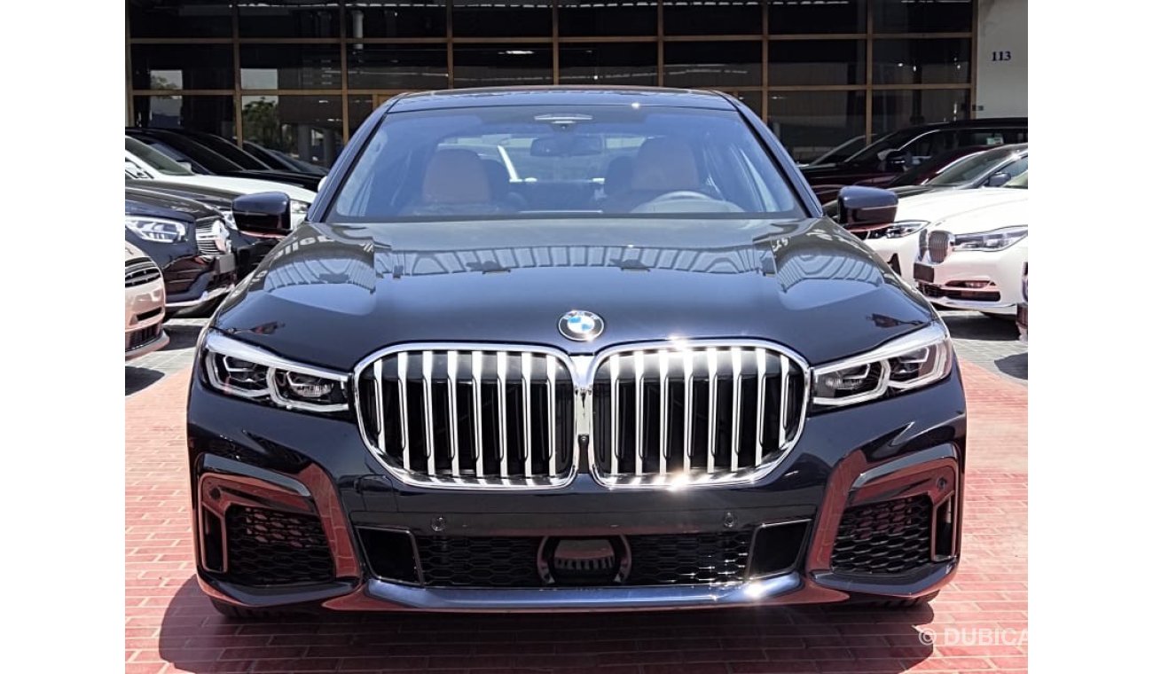 بي أم دبليو 740 Li M Sport Full Option Under Warranty 2022 GCC