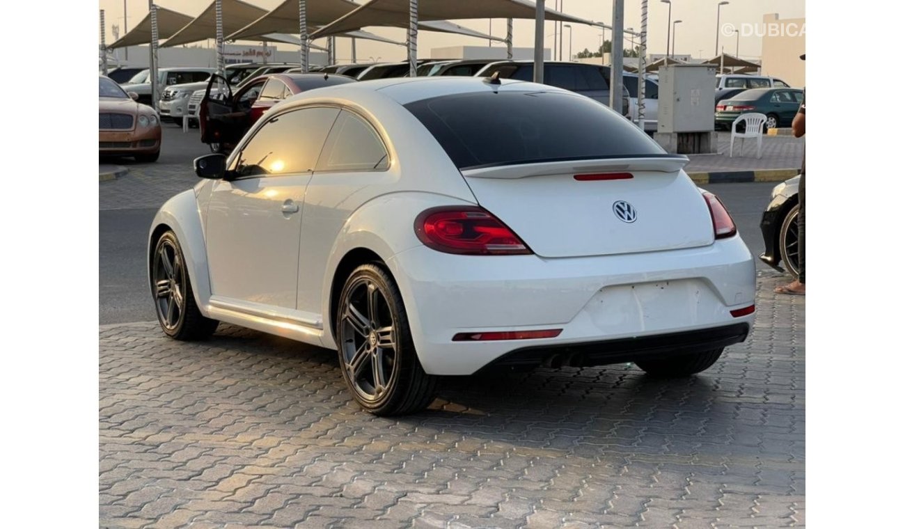 Volkswagen Beetle Clean Title 2017 model, imported from Canada, 4 cylinders, cattle 115000 km, in excellent condition