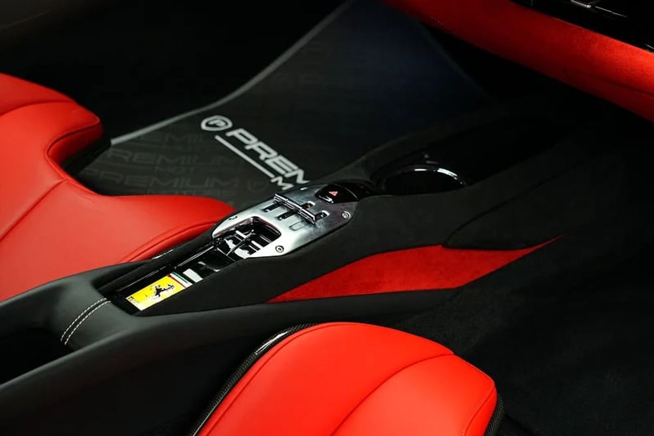 Ferrari 296 GTB 3.0T V6 PHEV