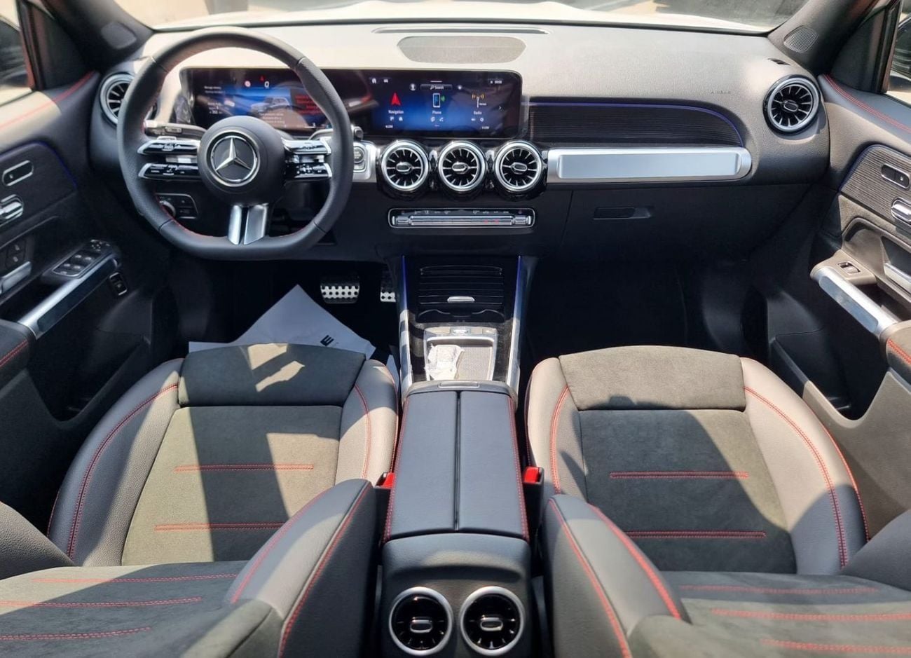 Mercedes Benz GLB200 STD GLB 200 SUV 7 Seater Under Warranty 2025 GCC