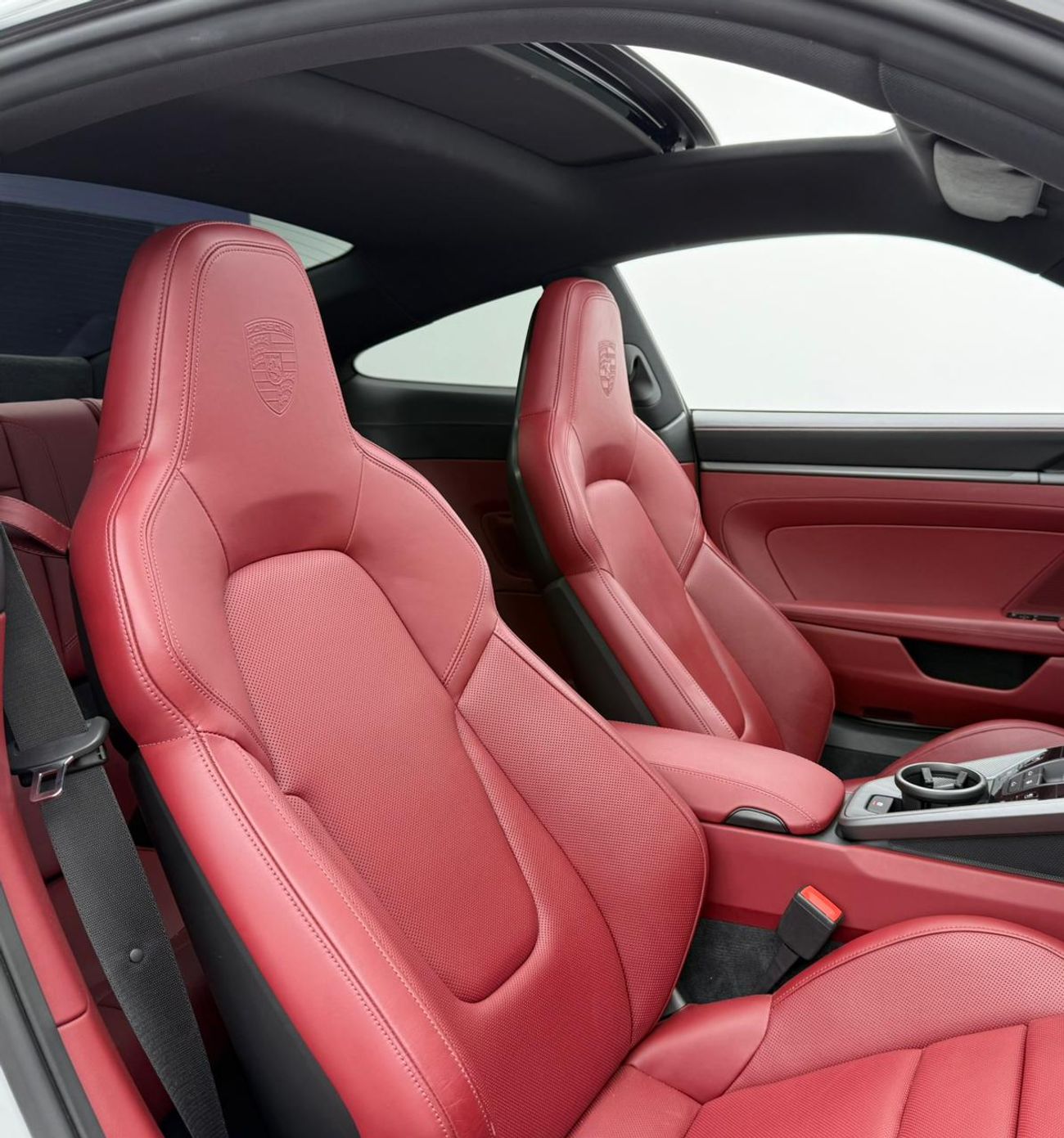 Porsche 911 Carrera 4S 3.0L (444 HP) Coupe