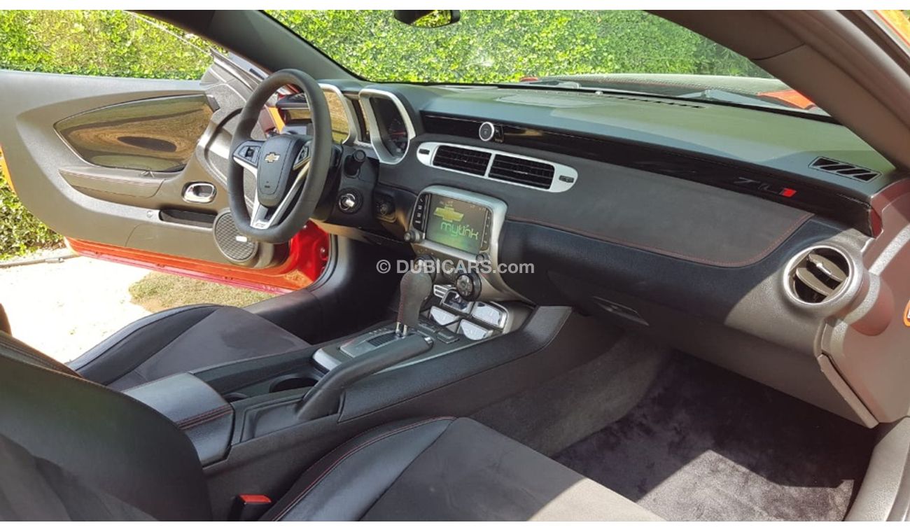 Chevrolet Camaro Chevorlet comaro ZL1 model 2015 GCC car prefect condition full option low mileage sun roof leather s