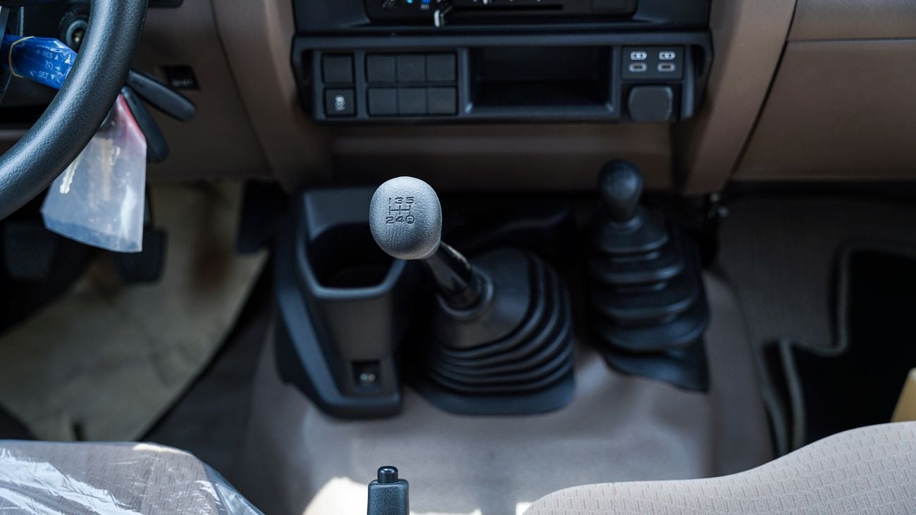 Toyota Land Cruiser Pickup 70