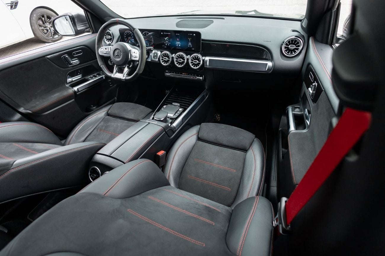 مرسيدس بنز GLB 35 4MATIC 2.0L (302 HP)