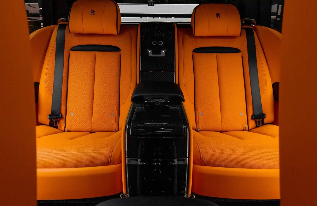 Rolls-Royce Cullinan 6.75 L V-12 Twin-Turbocharged Engine