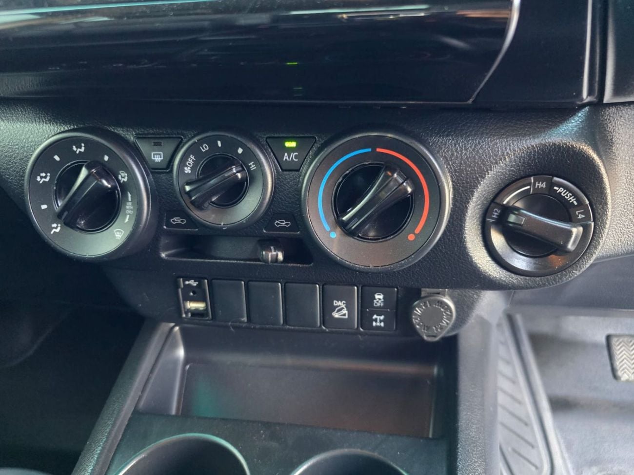 Toyota Hilux DOUBLE CABIN | RHD | 2021 | 2.8L DIESEL ENGINE | AUTOMATIC TRANSMISSION | NUDGE BAR