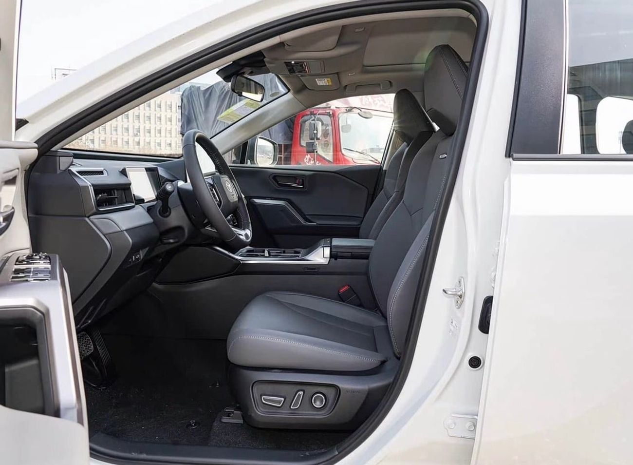 Toyota RAV4 2026 Toyota RAV4 2.5 L HYBRID 4WD LUXURY EDITION ( FACELIFT)