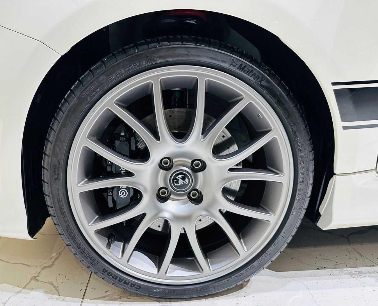 أبارث 695 Turismo