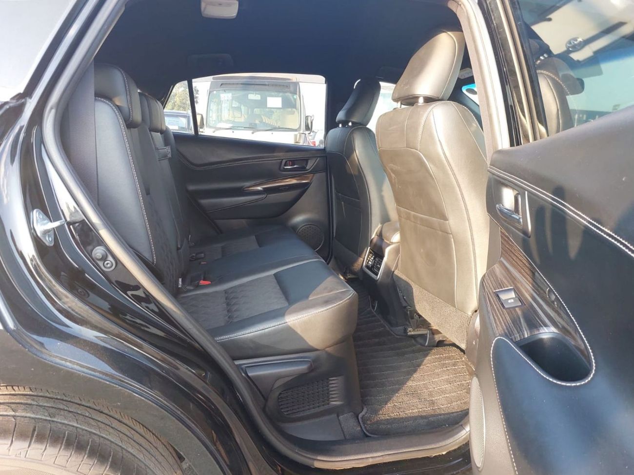 Toyota Harrier TOYOTA HARRIER SUV RHD 2016 MODEL 2.0 L PETROL AUTOMATIC(PM89761)