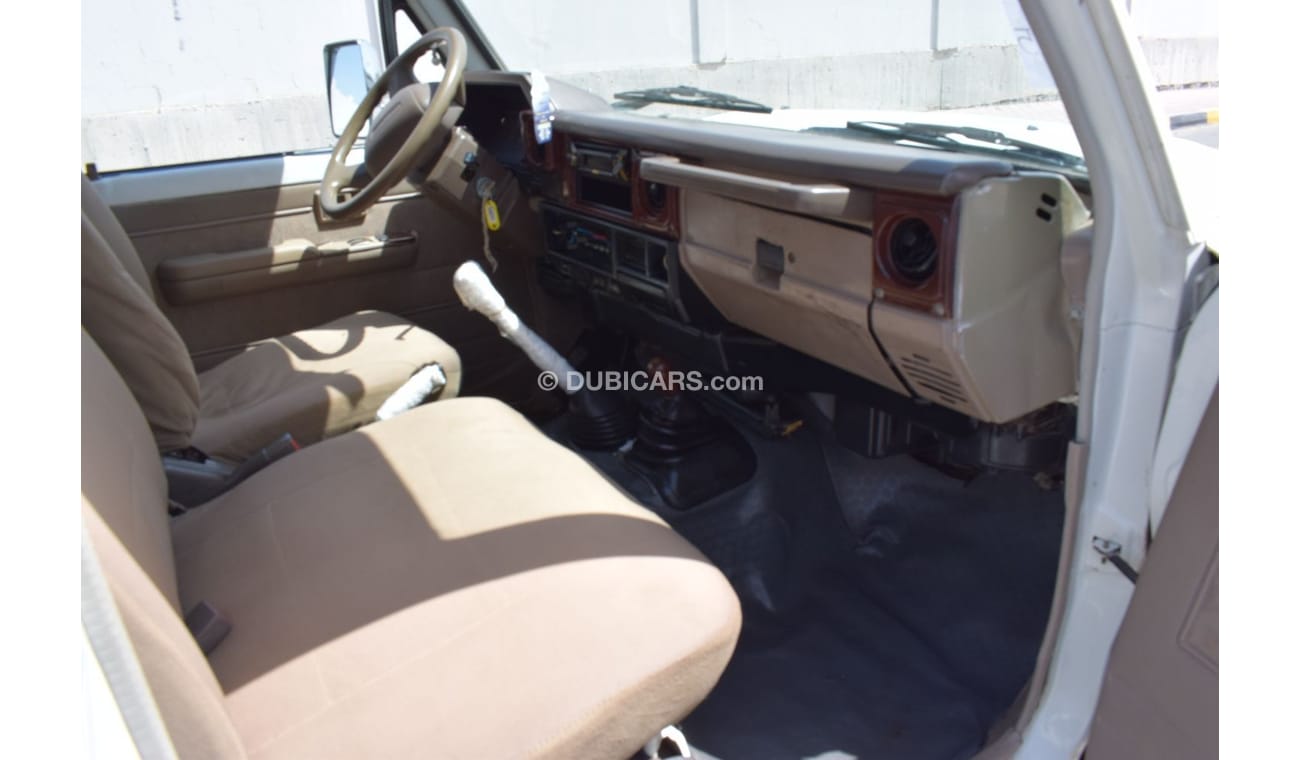 Toyota Land Cruiser Pick Up Toyota Landcruiser Pick Up S/C, model:2009. Excellent condition
