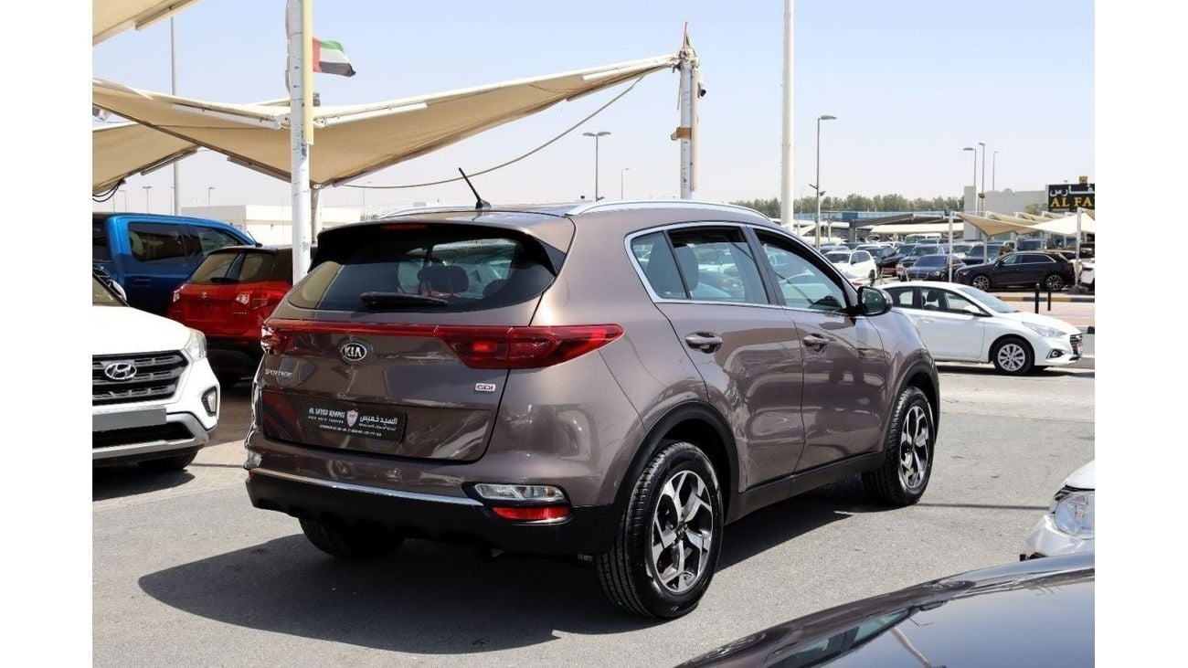 كيا سبورتيج EX خالية من الحوادث - خليجي - بحالة الوكالة - مكينة 1600 سي سي -