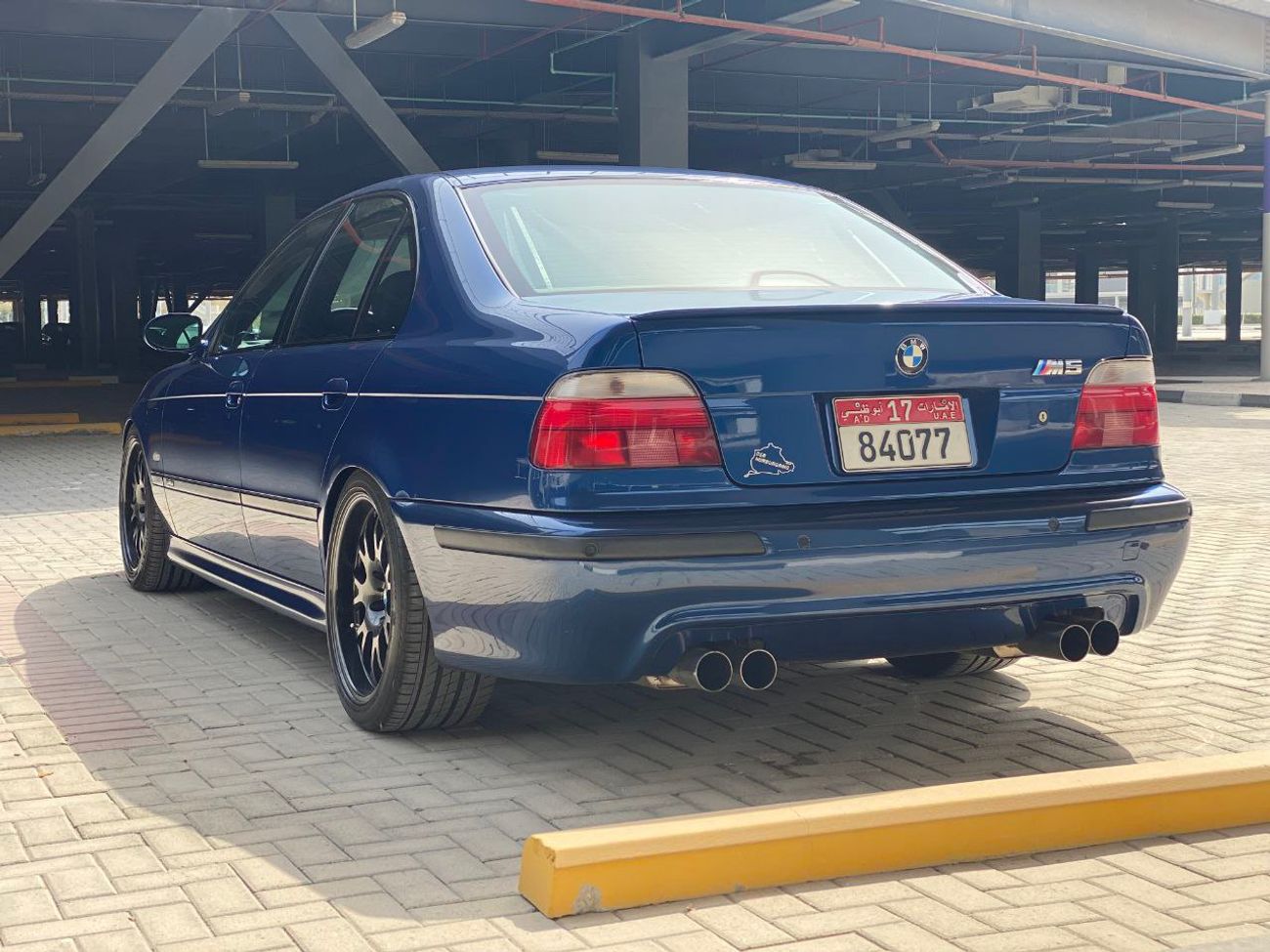 بي أم دبليو M5 E39