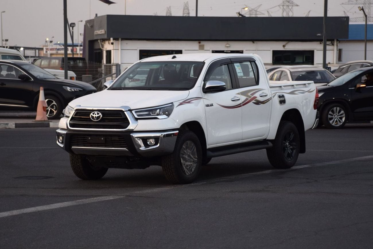 تويوتا هيلوكس SR5 (NON GCC) 2.7L (4x4) Petrol
