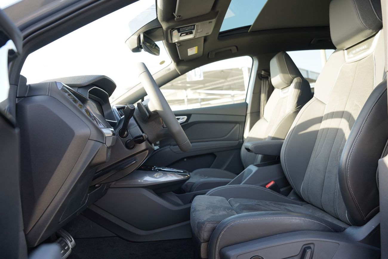 أودي اي ترون اودي كيو فور اي ترون 2024 كهربائية بالكامل