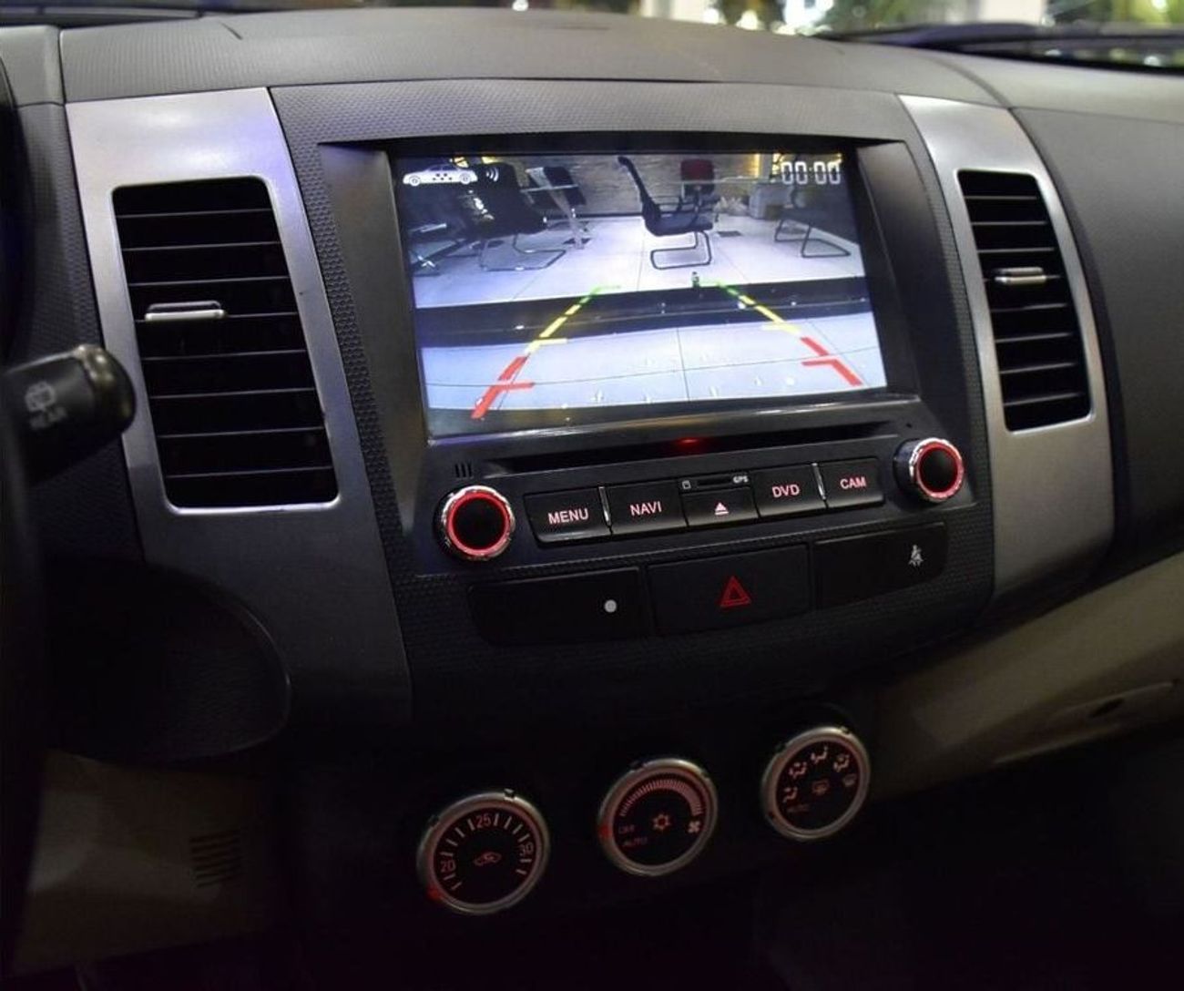 ميتسوبيشي آوتلاندر EXCELLENT DEAL for our Mitsubishi Outlander 4WD ( 2009 Model ) in Black Color GCC Specs