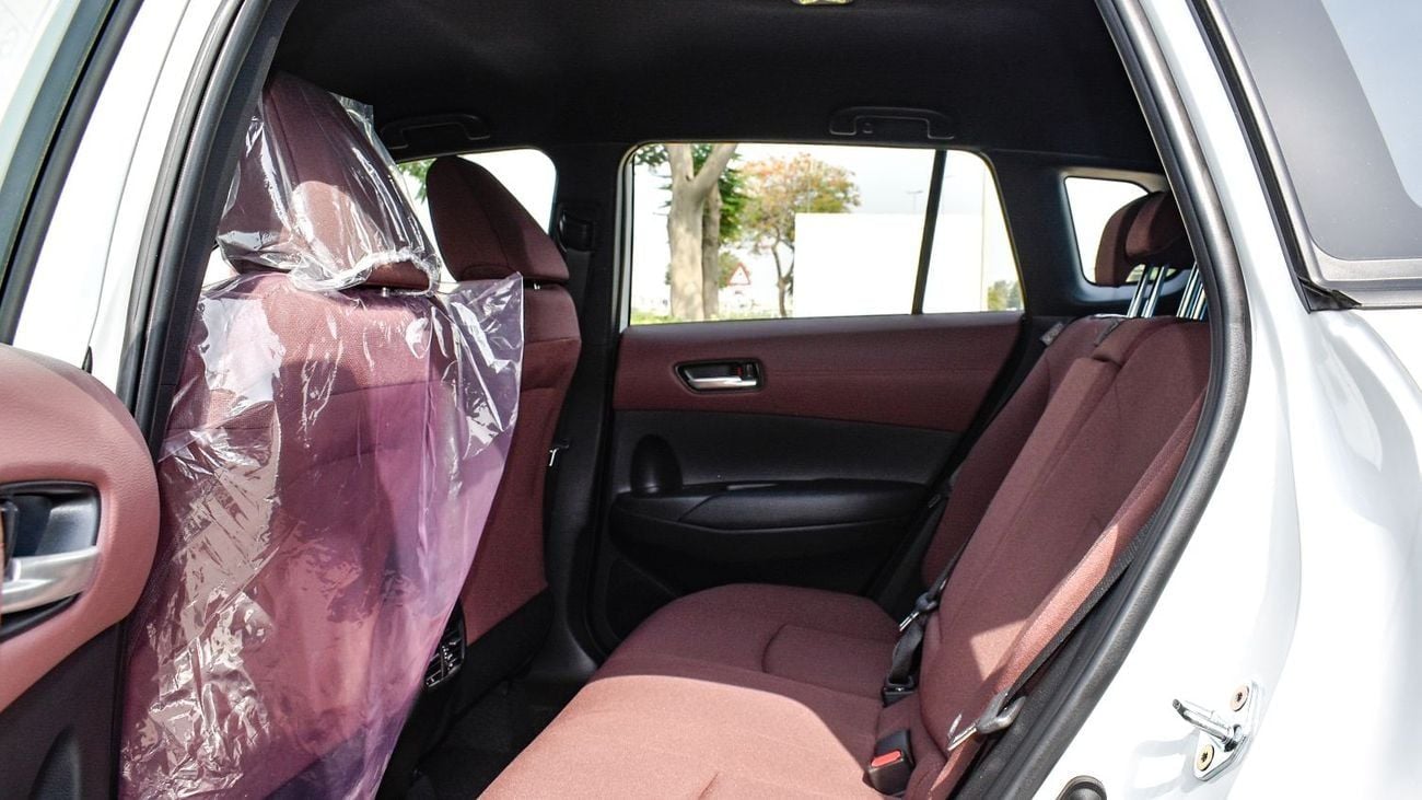 تويوتا كورولا كروس ECT0048 - Toyota Corolla Cross 1.8L Petrol Auto White