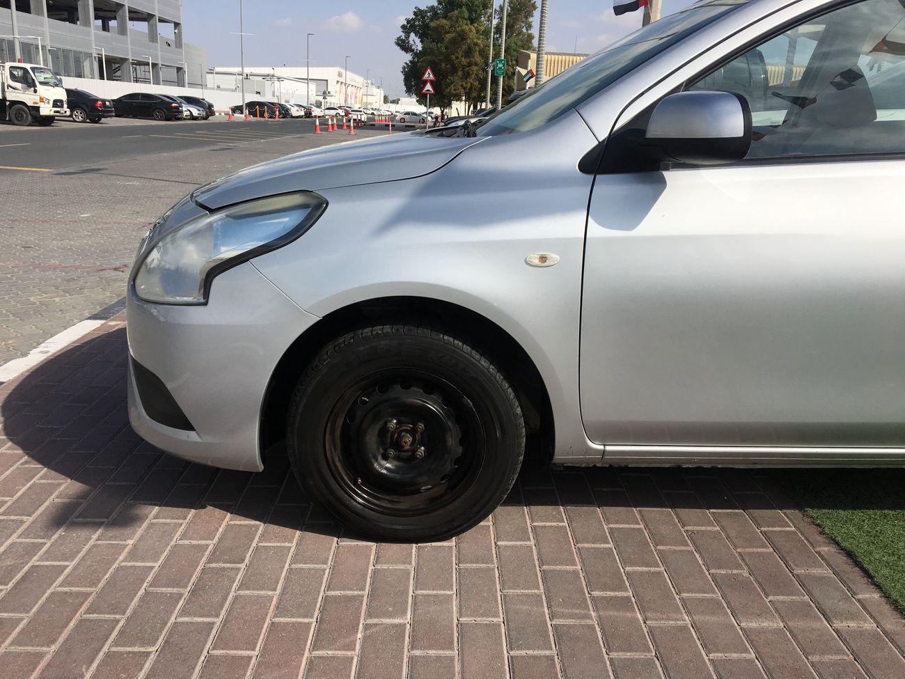 Nissan Sunny we offer : * Car finance services on banks * Extended warranty * Registration / export services