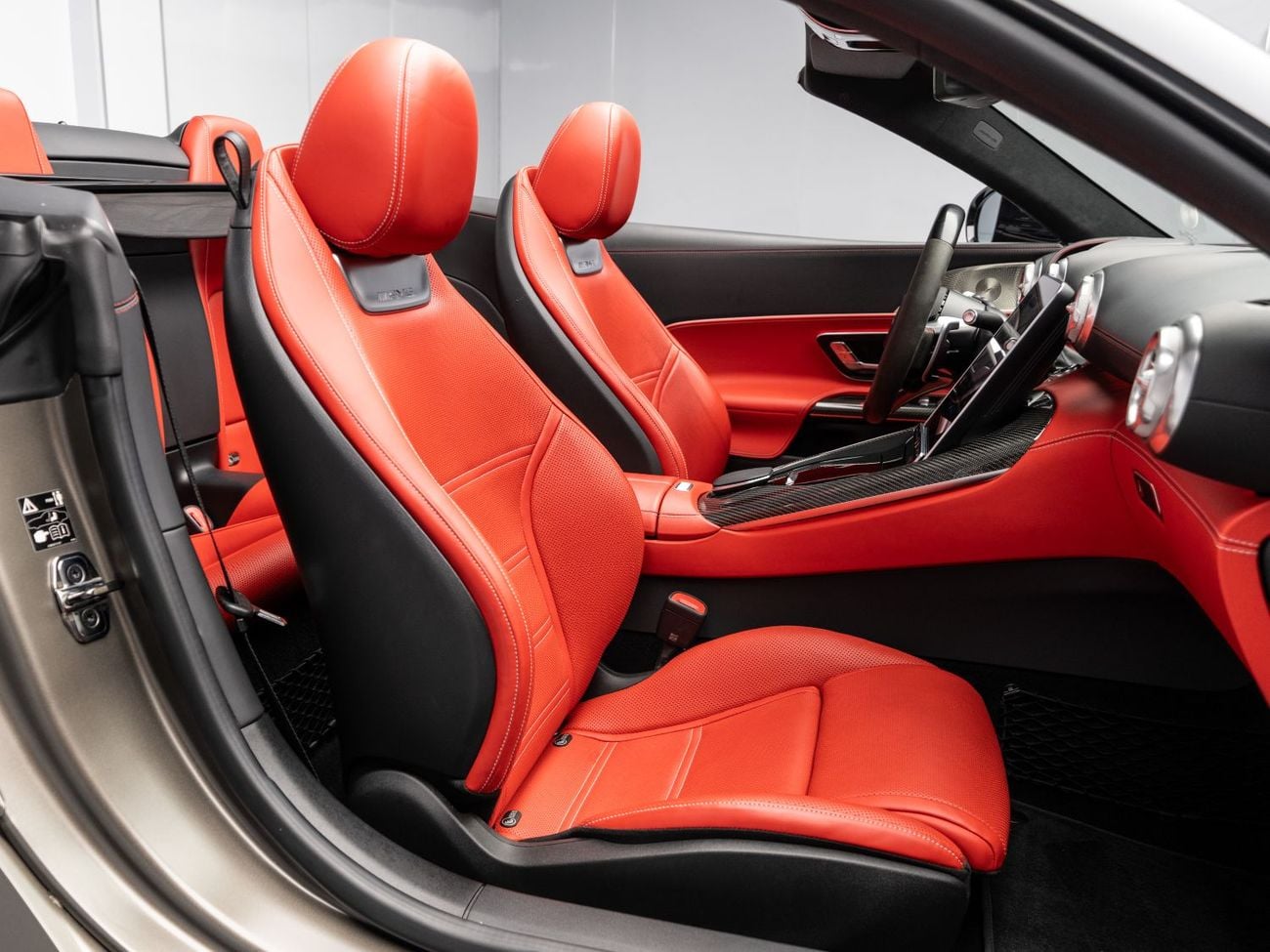 مرسيدس بنز SL 55 AMG Roadster 4Matic+