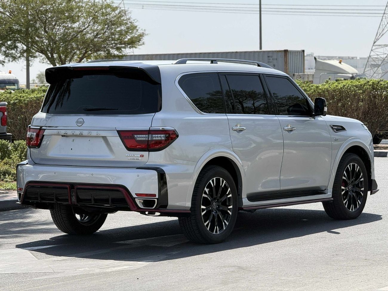 Nissan Patrol GCC SPEC UNDER WARRANTY NEAT AND CLEAN LESS KILOMETER