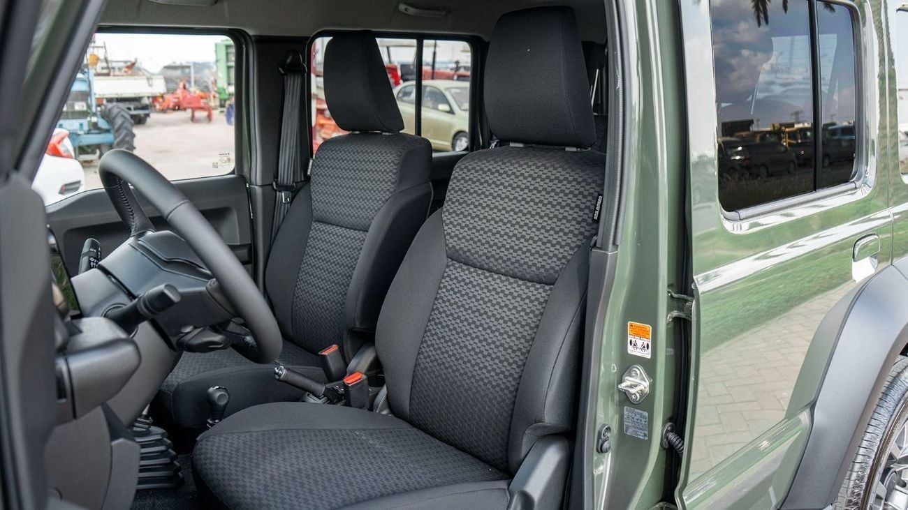 Suzuki Jimny GLX     MT 1.5