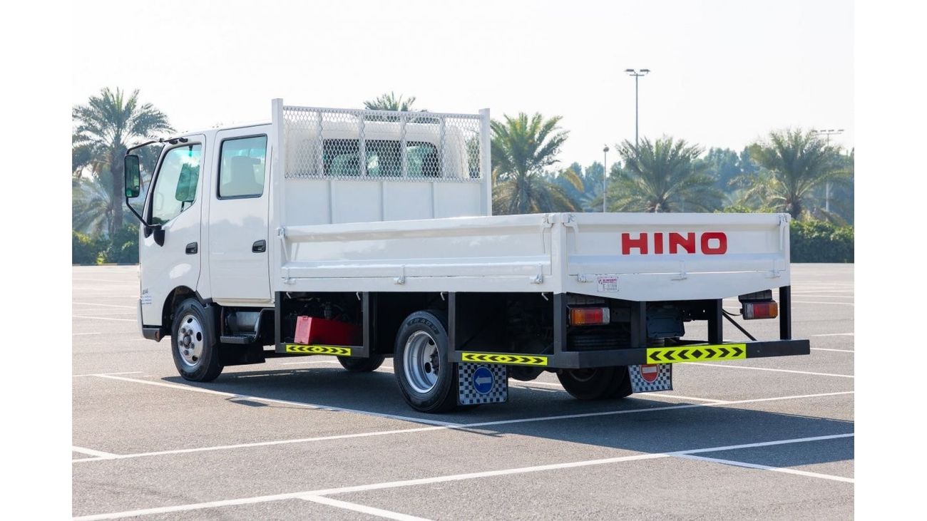 Hino 300 Series 614 2020 / Dual Cab 4.0L RWD / Diesel M/T with Rear AC / Like New Condition / GCC Specs