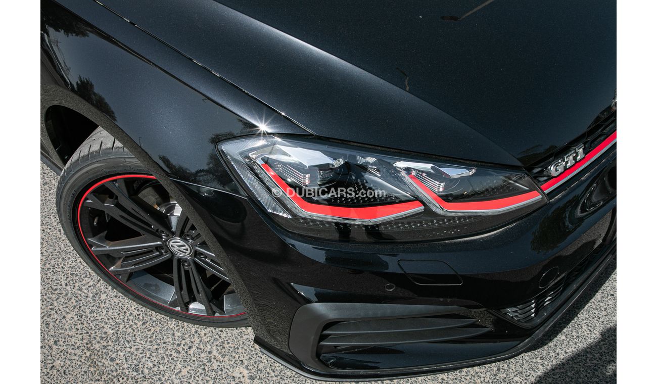 Volkswagen Golf GTi 2.0L Turbo with adaptive chassis control , Apple Carplay and Fully digital speedometer