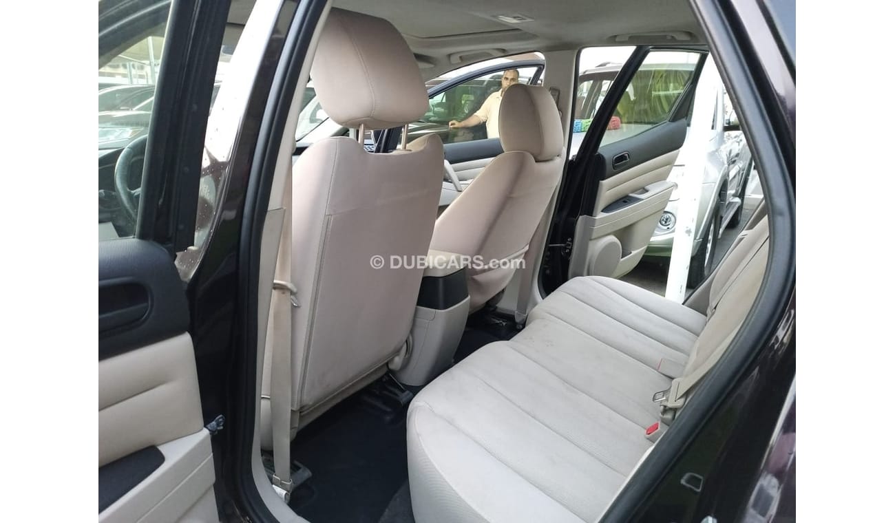 Mazda CX7 2012 Gulf model, cruise control hatch, sensor wheels, in excellent condition
