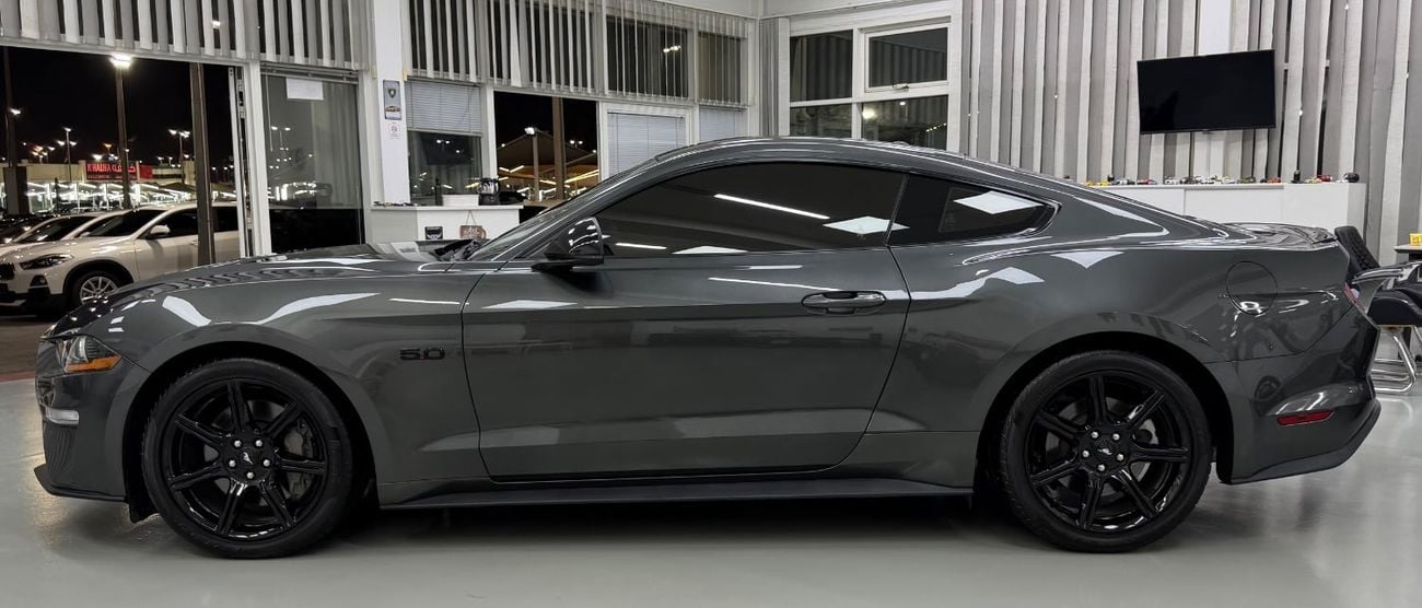 Ford Mustang GT Premium 5.0L V8