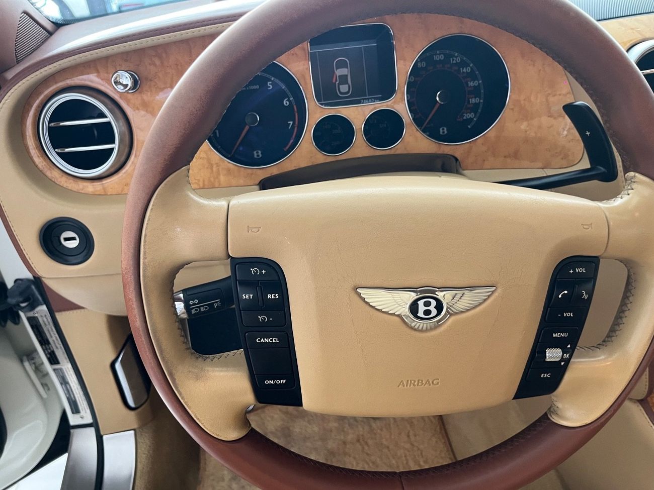 بنتلي كونتيننتال جي تي