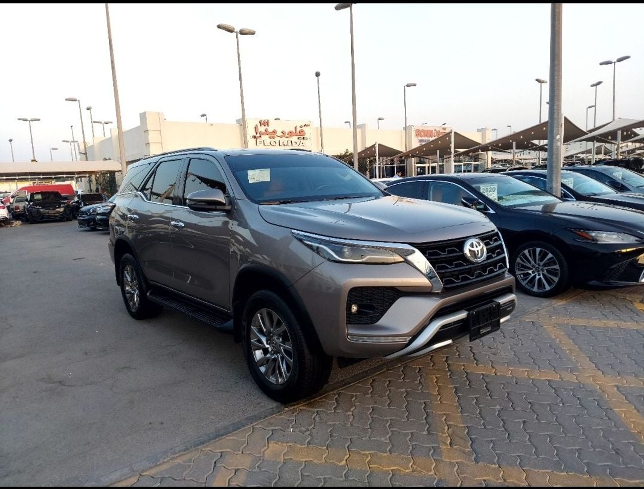 تويوتا فورتونر VXR 4.0L (278 HP)