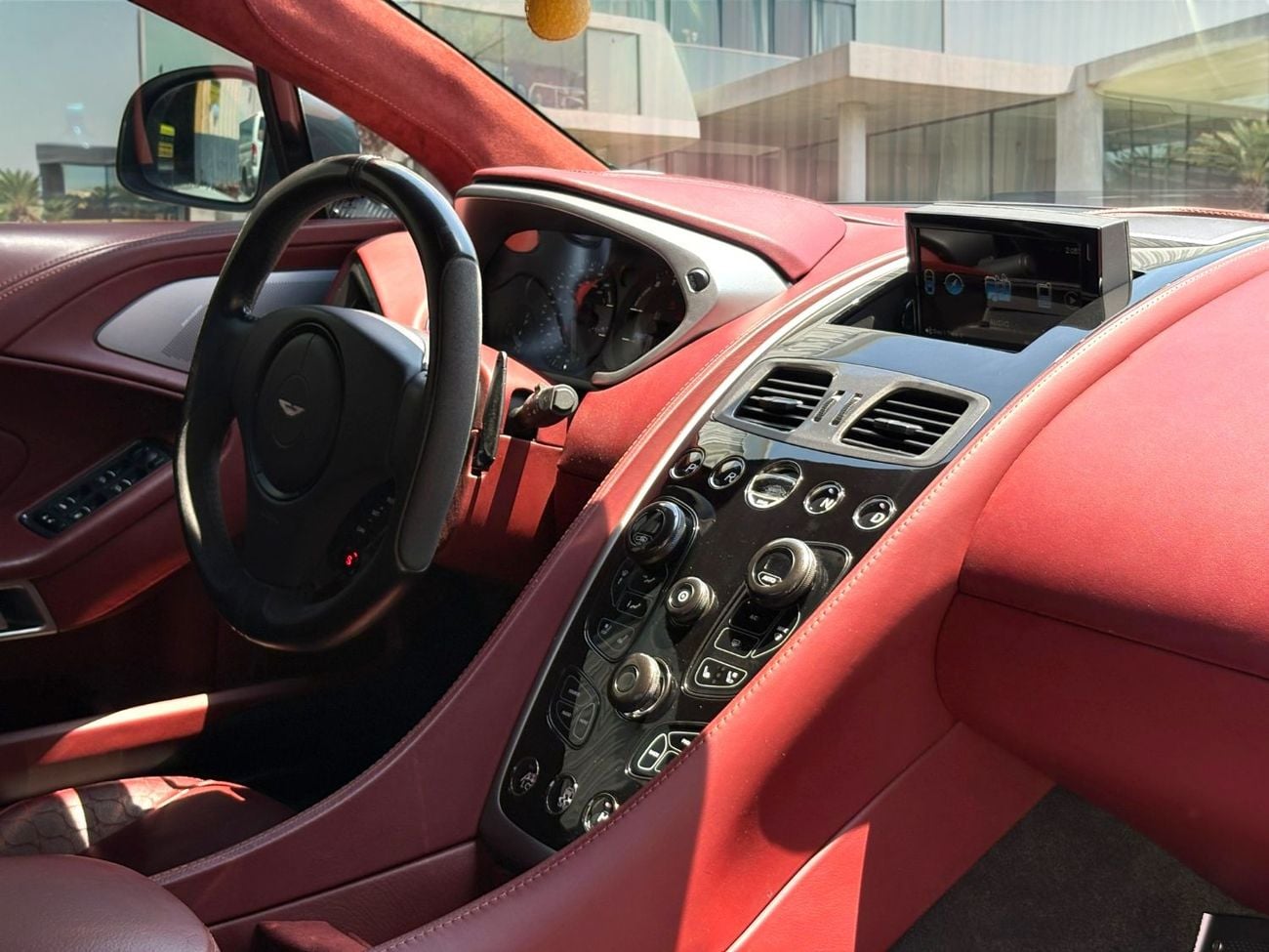 Aston Martin Vanquish Carbon Black 6.0L Coupe CARBON OPTIONS  PPF | ASTON MARTIN VANQUISH | V12 | 2014 | GCC SPECS