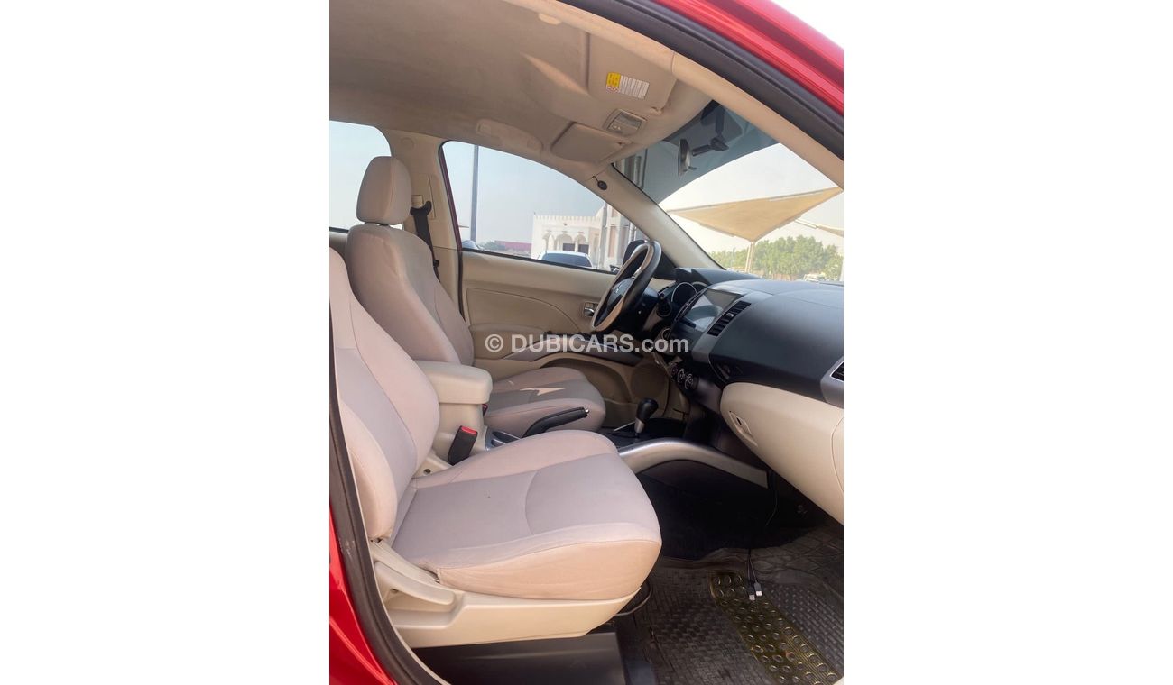 Mitsubishi Outlander GLS MITSUBISHI OUTLANDER GCC 2012 4WD