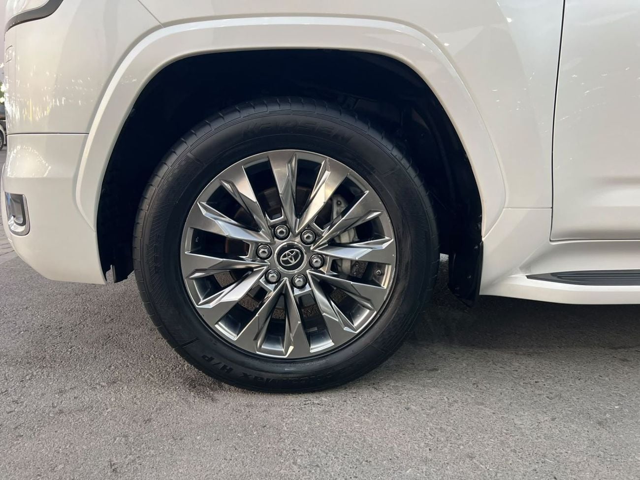 Toyota Land Cruiser VXR 2022.ENGINE 3.5L/V6