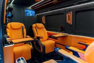 Mercedes Benz Sprinter Barugzai VIP Sprinter Luxury VIP Sprinter with Private Washroom
