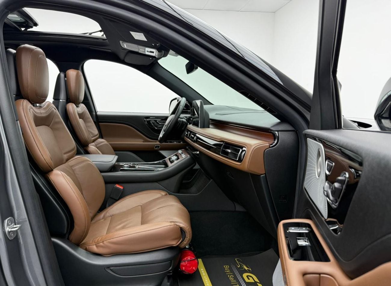 لينكولن أفياتور Reserve 3.0L 2023 Lincoln Aviator Reserve, 2028 Lincoln Warranty + Service Pack, 7 Seater, Fully Loa