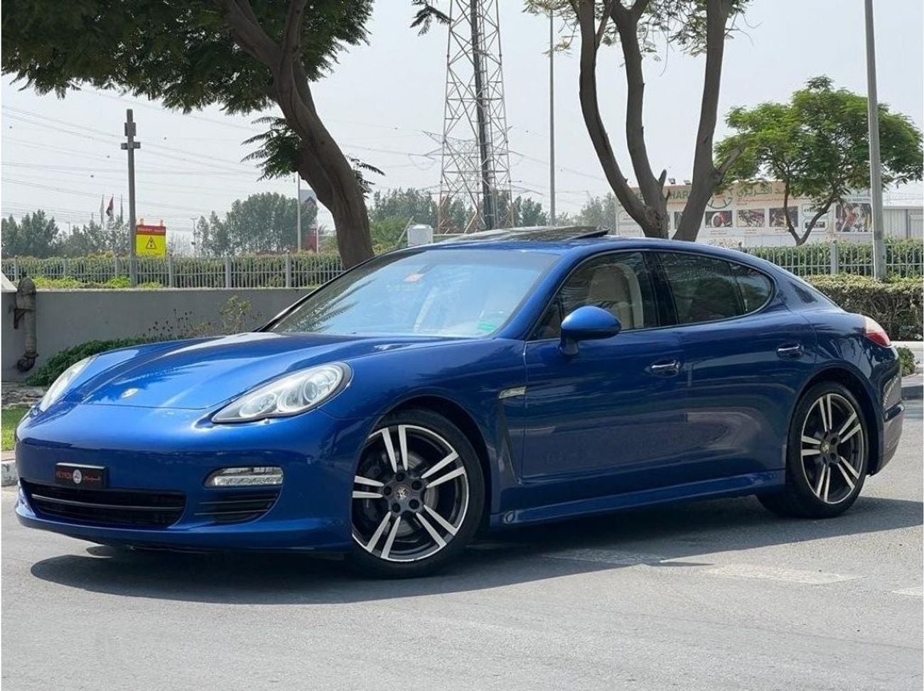 Porsche Panamera PORSCHE PANAMERA 4S 2012 GCC CARBON FIBER LOW MILEAGE WITH ONE YEAR WARRANTY