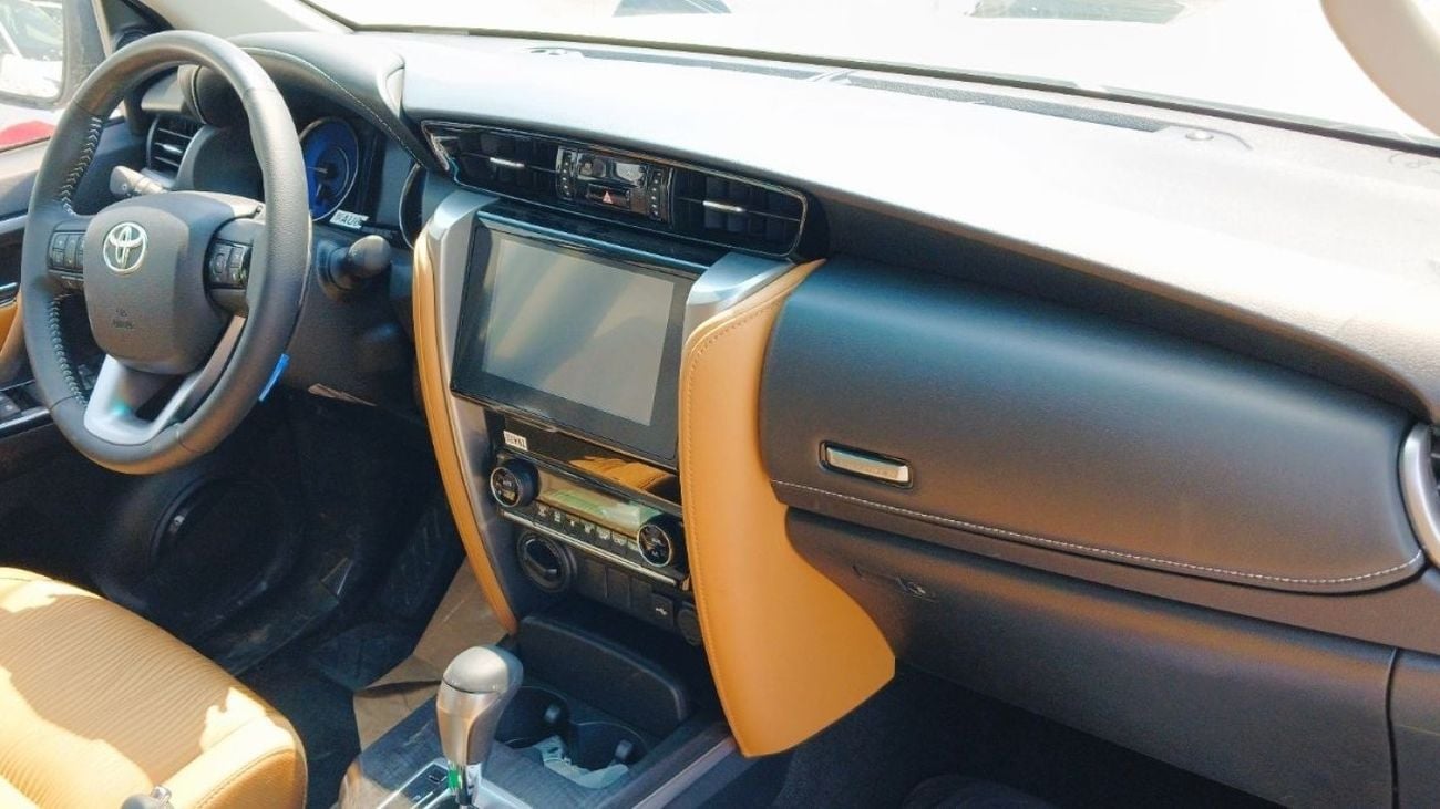 Toyota Fortuner Toyota Fortuner 2.4L Diesel GCC 2024YM