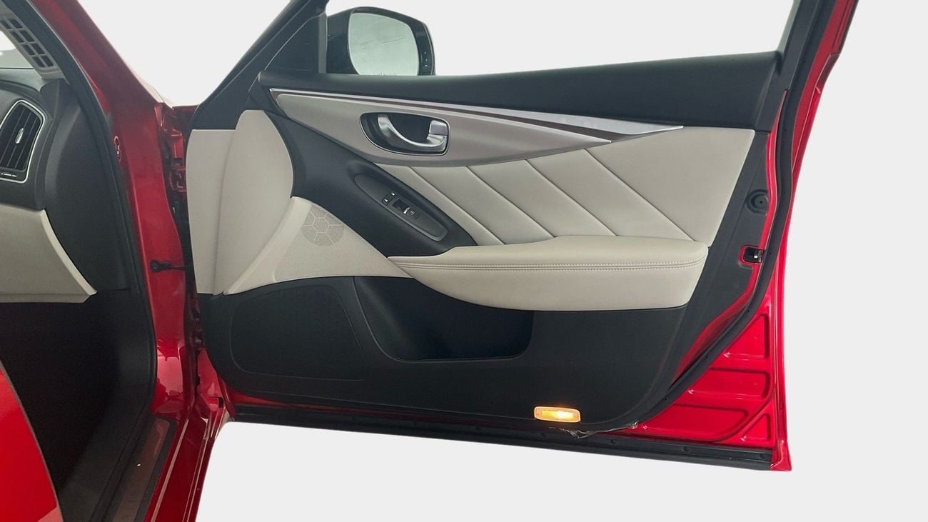 إنفينيتي Q50 Premium / Luxe | upto AED 20,000 Ramadan Discount | شامل الضمان | 0 ﺪﻔﻋﺓ ﺃﻮﻟﻯ