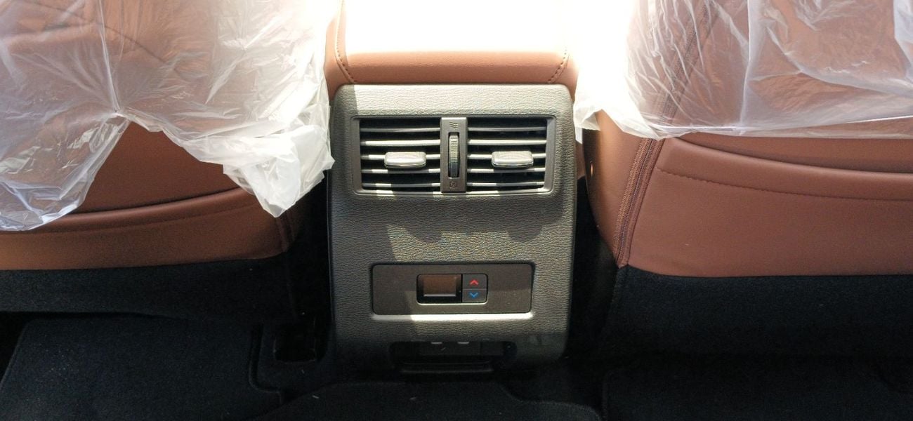 ميتسوبيشي آوتلاندر P Line 2.5L Petrol 4WD 2026YM