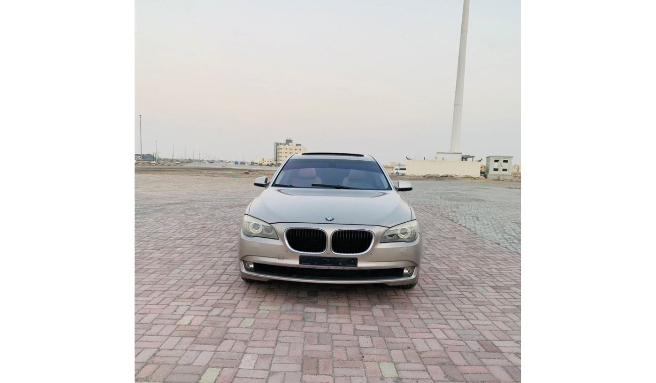 BMW 740Li BMW i740 GCC, full option original paint, in very good condition