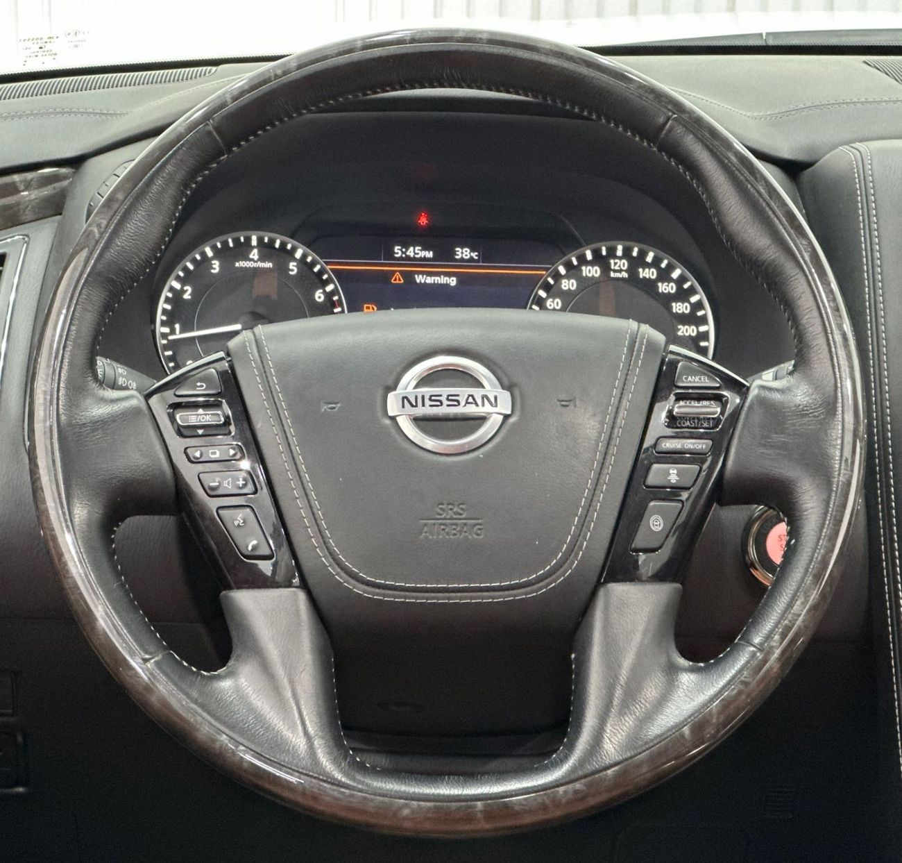 نيسان باترول LE بلاتينوم سيتي 2020 Nissan Patrol LE Platinum V8, January 2025 Warranty, Full Nissan Service Histo