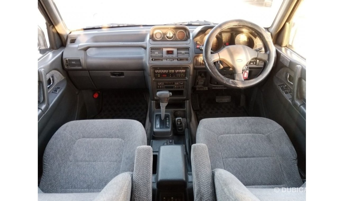 Mitsubishi Pajero MITSUBISHI PAJERO RIGHT HAND DRIVE (PM939)