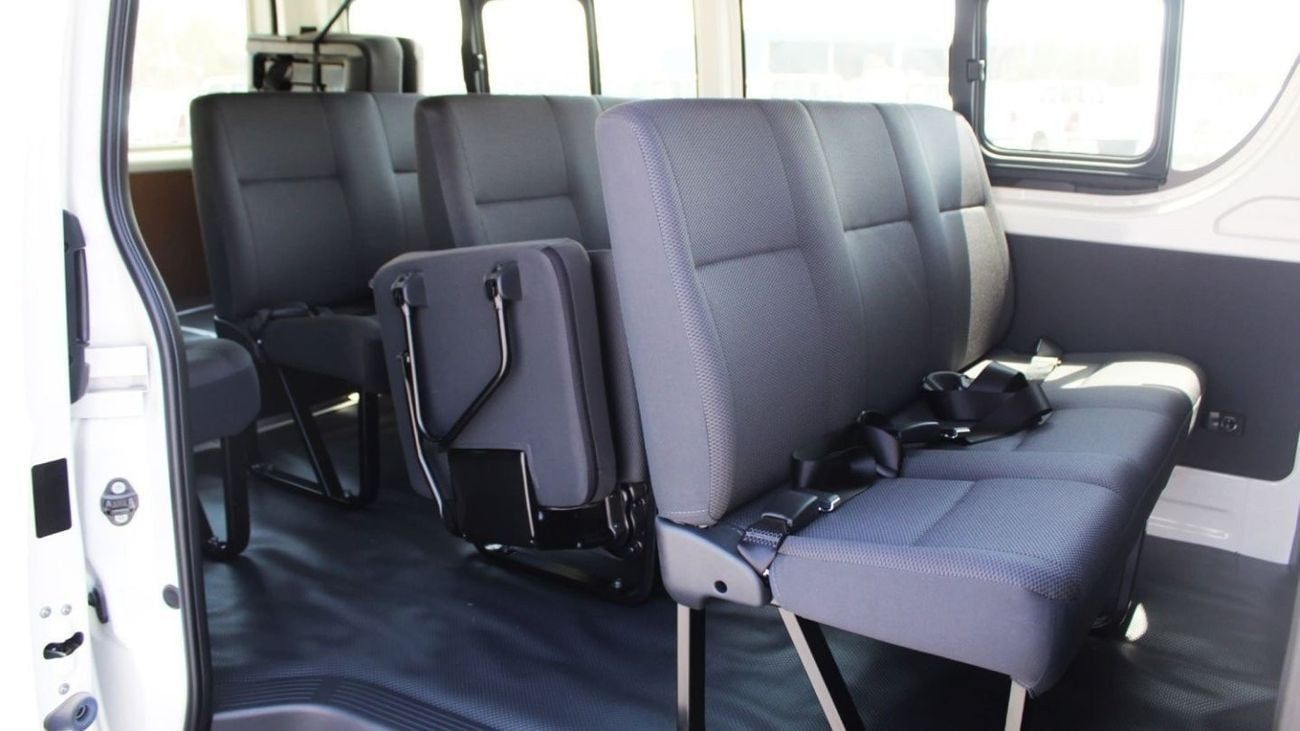 Toyota Hiace DLS - STD ROOF HIACE 2.5L STANER DIESEL 2025