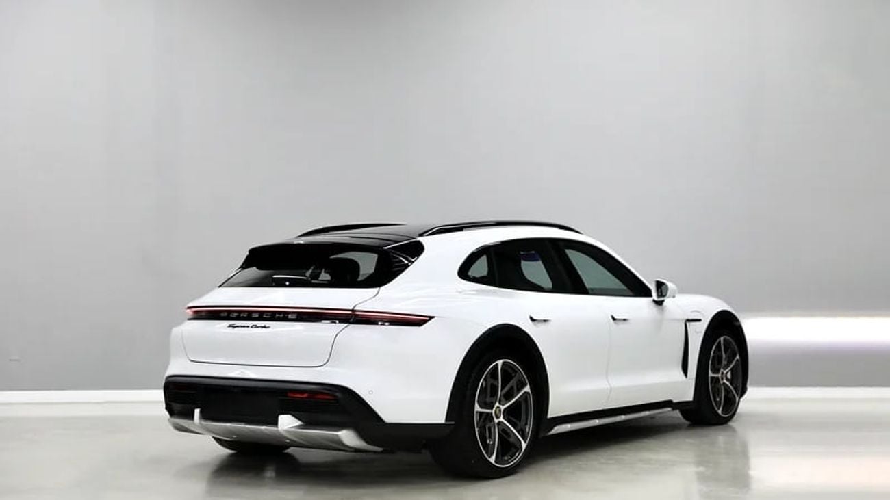 Porsche Taycan Turbo (671 HP) Turbo Electric | 5,650 monthly | Free Insurance + Registration Ref#A74144
