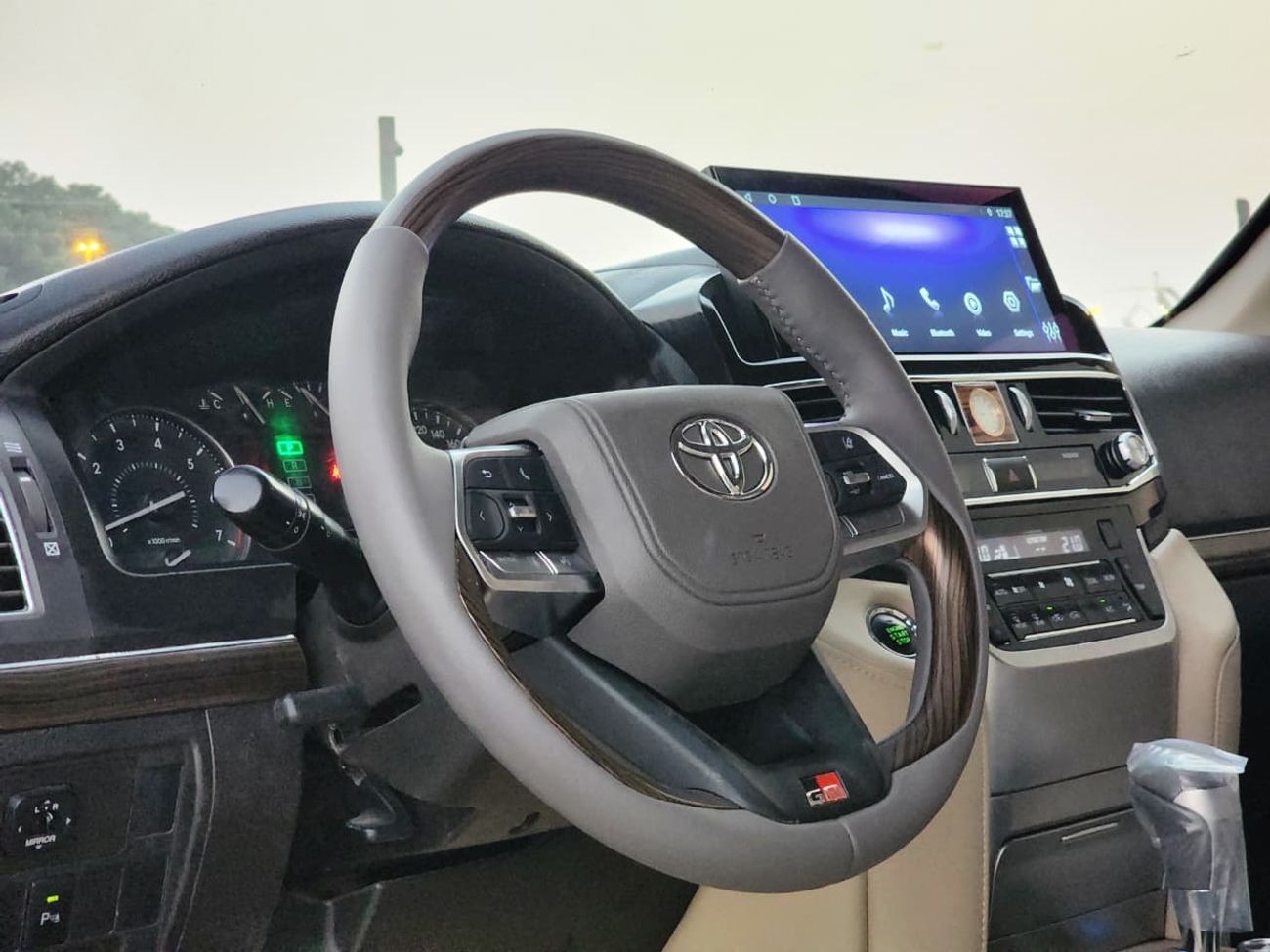 Toyota Land Cruiser GXR V6 MODEL 2010 UPGRADE 2024