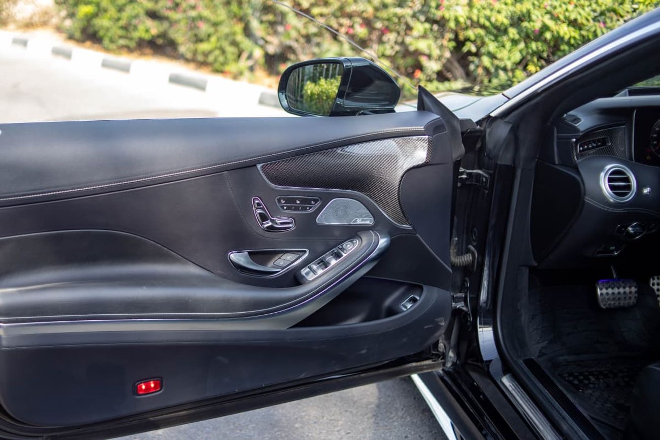 Mercedes-Benz S 63 AMG Std 4.0L (604 HP)