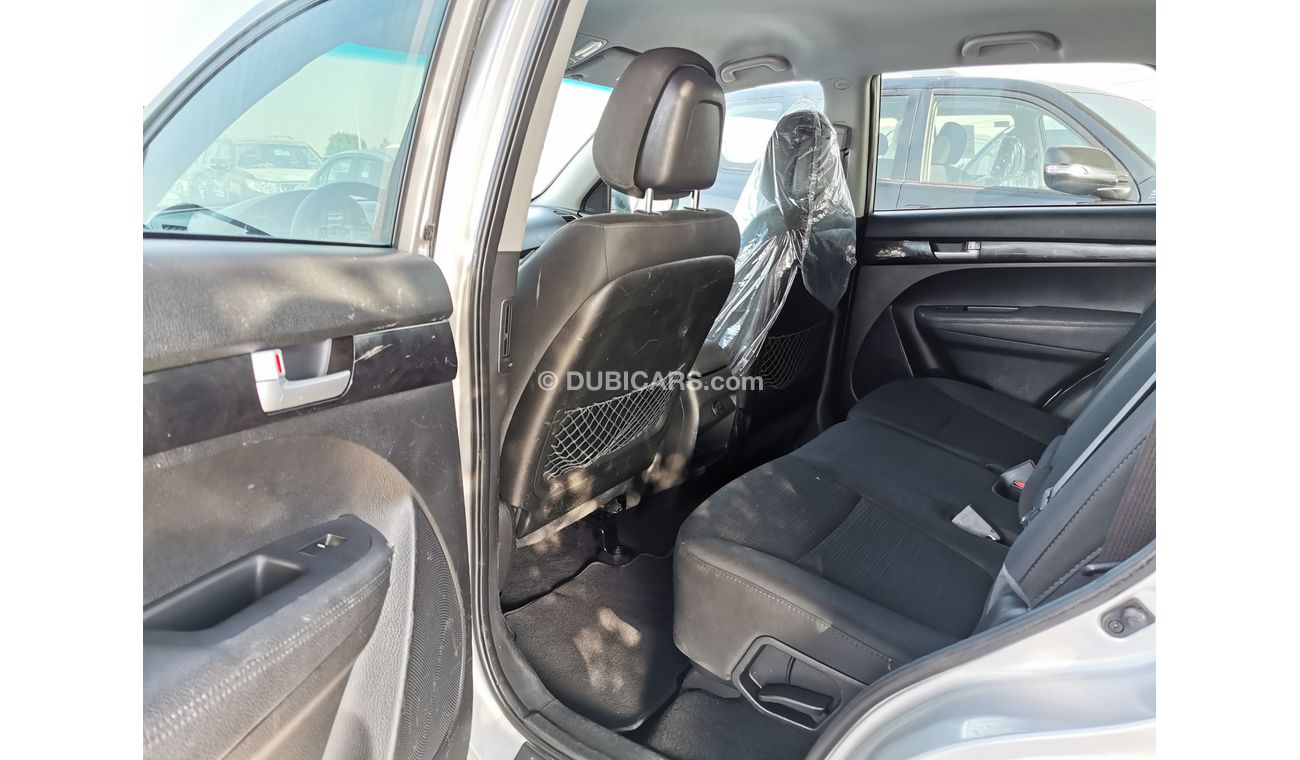 Kia Sportage 2.4L, 17" Rims, DRL LED Headlights, Active ECO Control, Bluetooth, Fabric Seats, USB (LOT # 241)