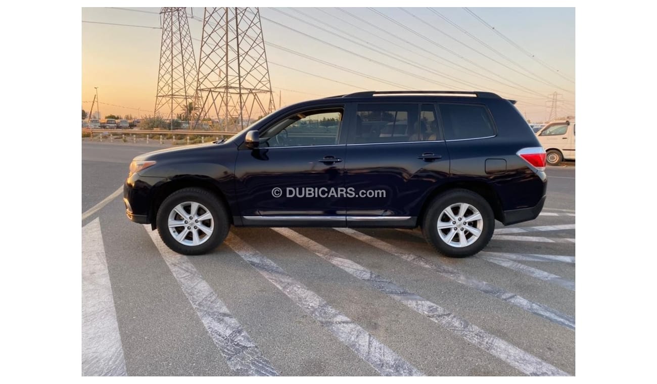Toyota Highlander 2013 TOYOTA HIGHLANDER 4WD / Full Option / Perfect Condition